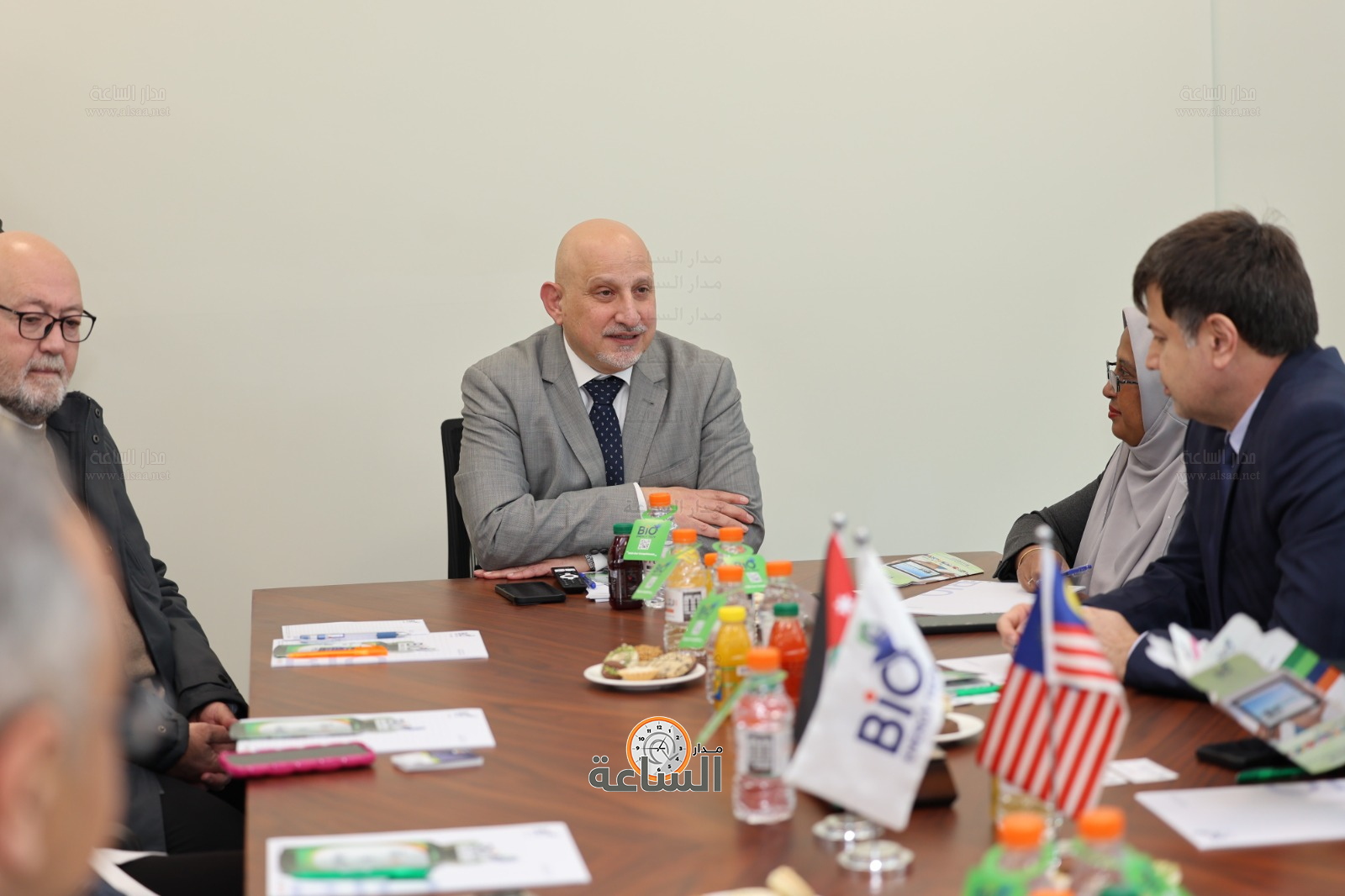 Madar Al-Saa Images 0.9174081772378739