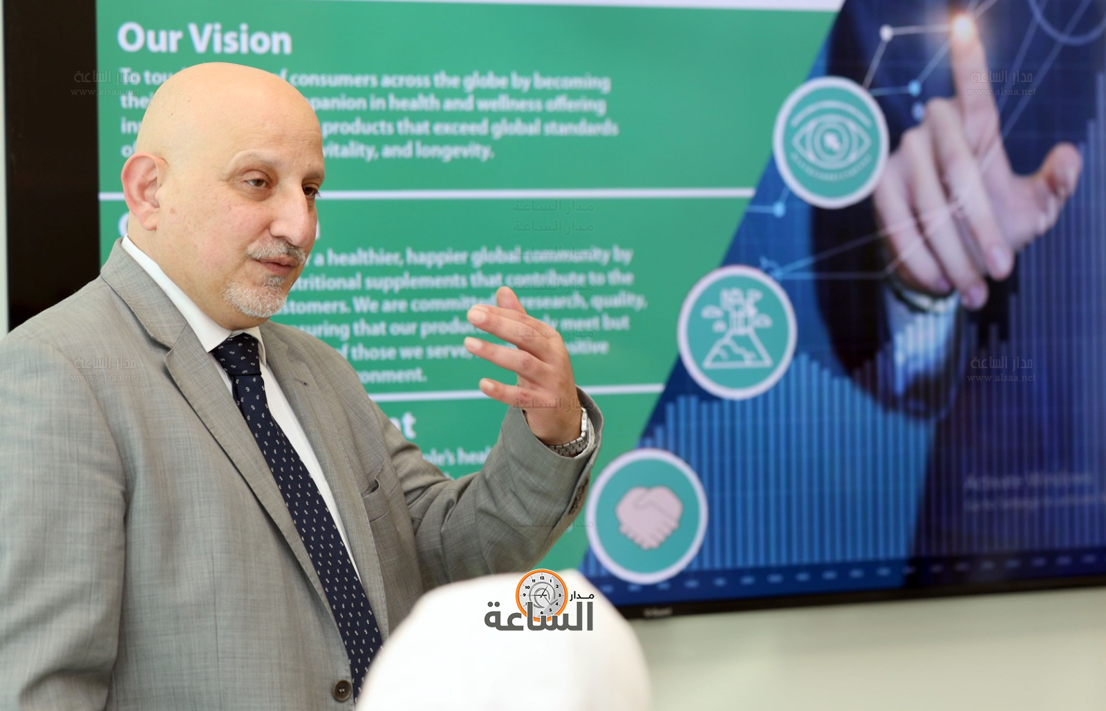 Madar Al-Saa Images 0.47686617023612476