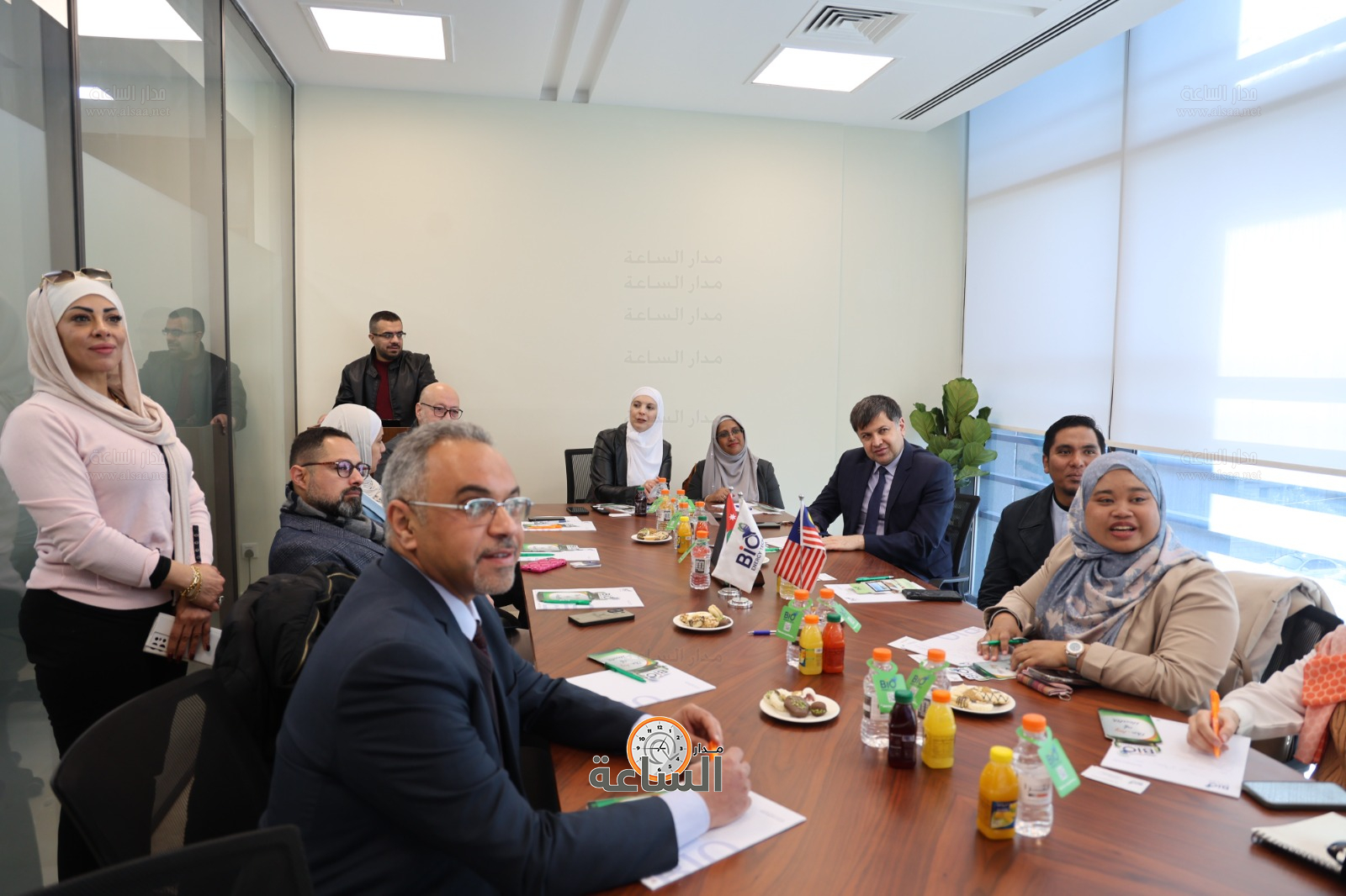 Madar Al-Saa Images 0.6112171582852235