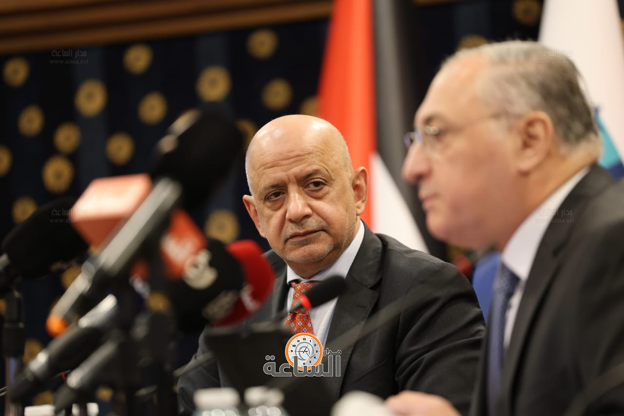 Madar Al-Saa Images 0.25563722363118413