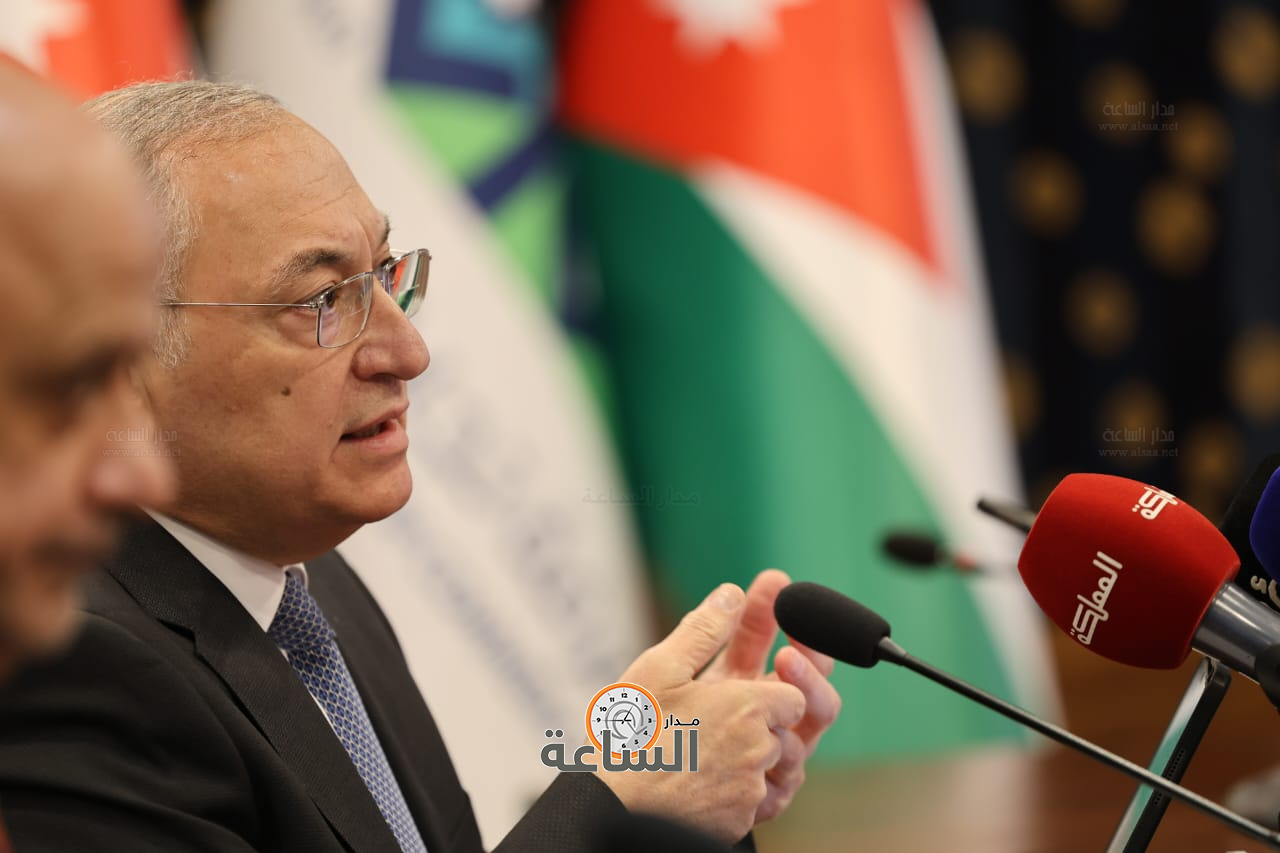 Madar Al-Saa Images 0.6207466588810426