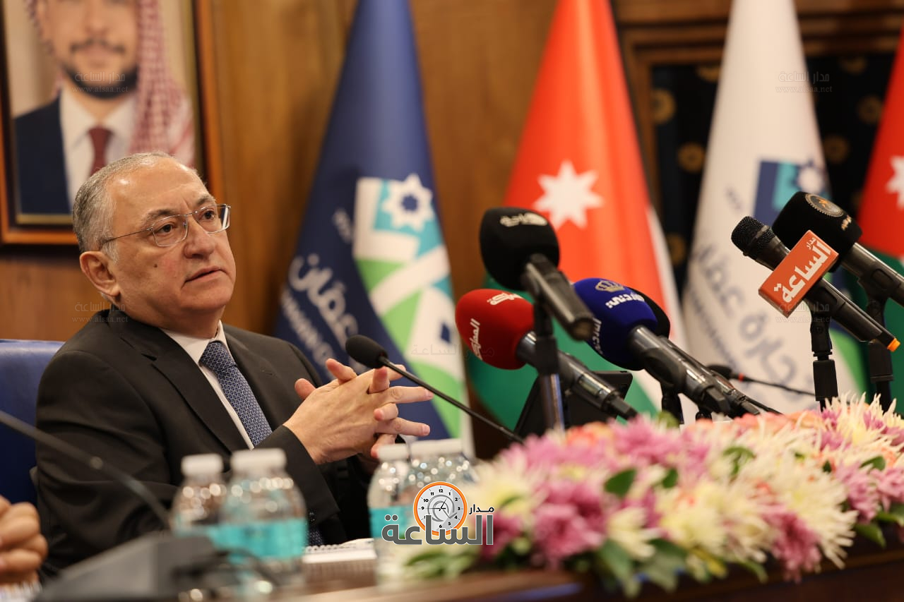 Madar Al-Saa Images 0.14434748576338907