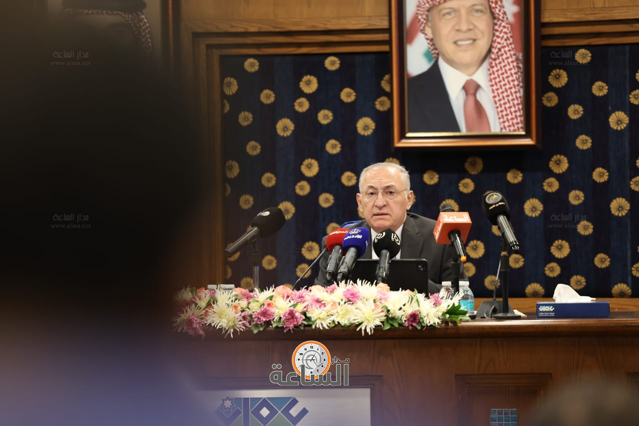 Madar Al-Saa Images 0.89986167578529