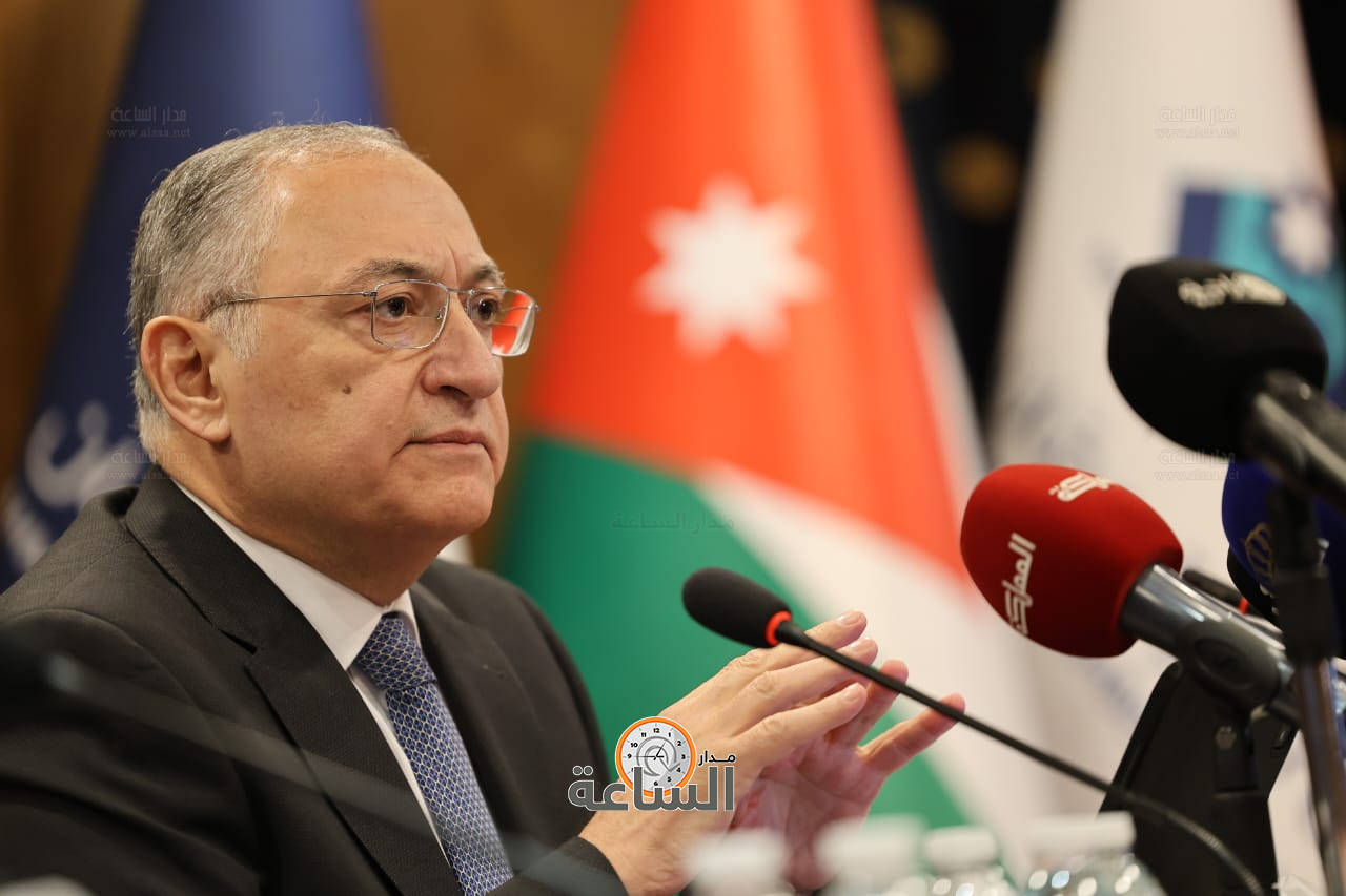 Madar Al-Saa Images 0.5547915212529737