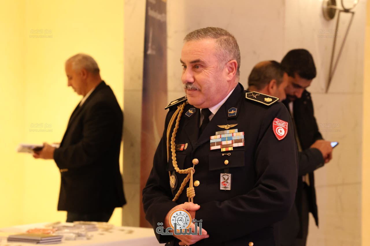 Madar Al-Saa Images 0.7569792061005487