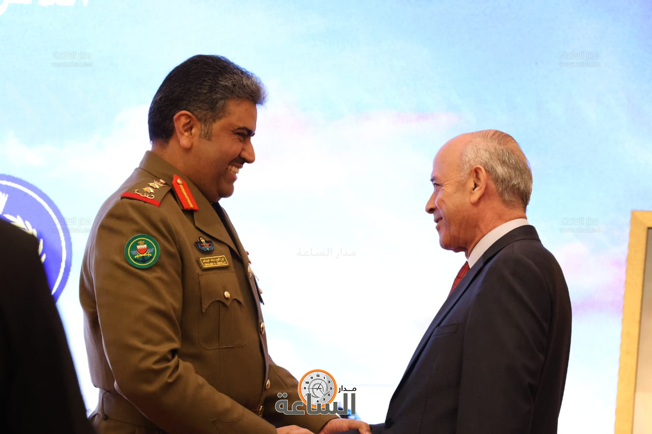 Madar Al-Saa Images 0.05660401360101286