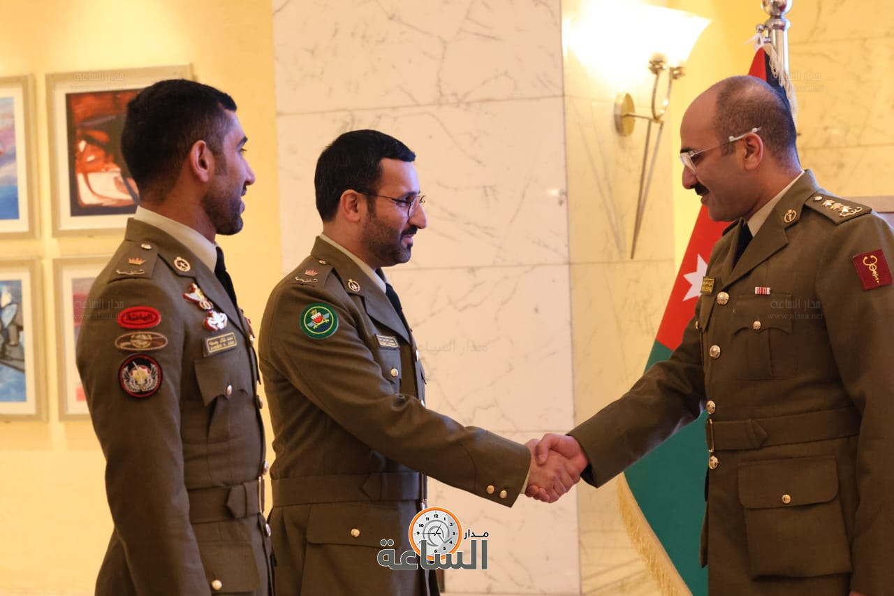 Madar Al-Saa Images 0.9560937101802005