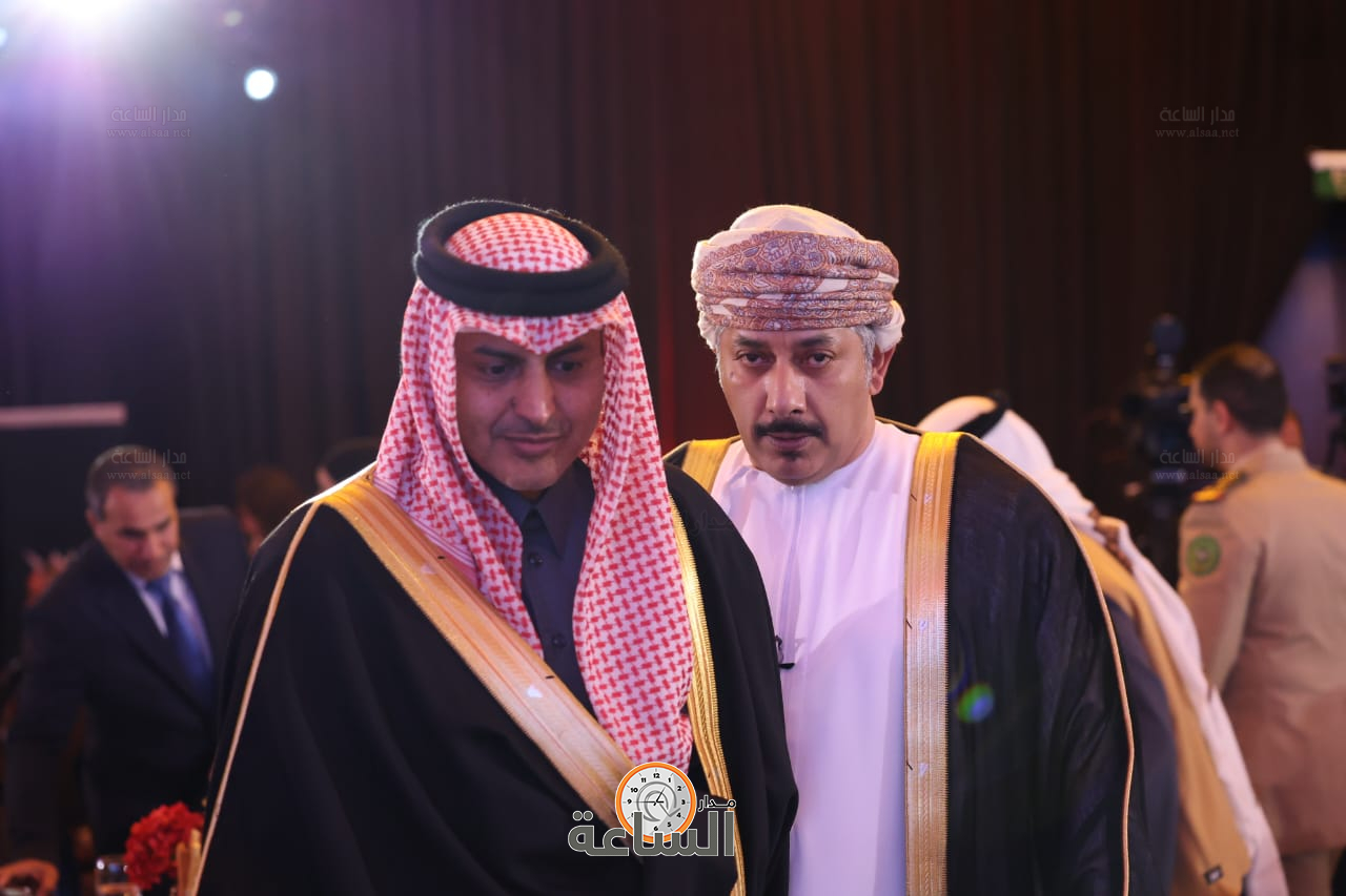 Madar Al-Saa Images 0.9772736100782471