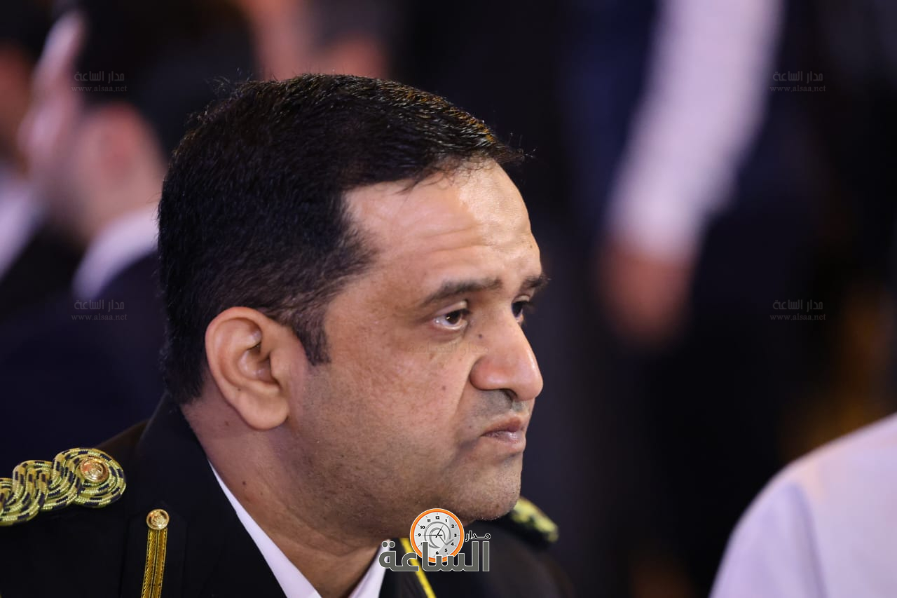 Madar Al-Saa Images 0.488913413404523