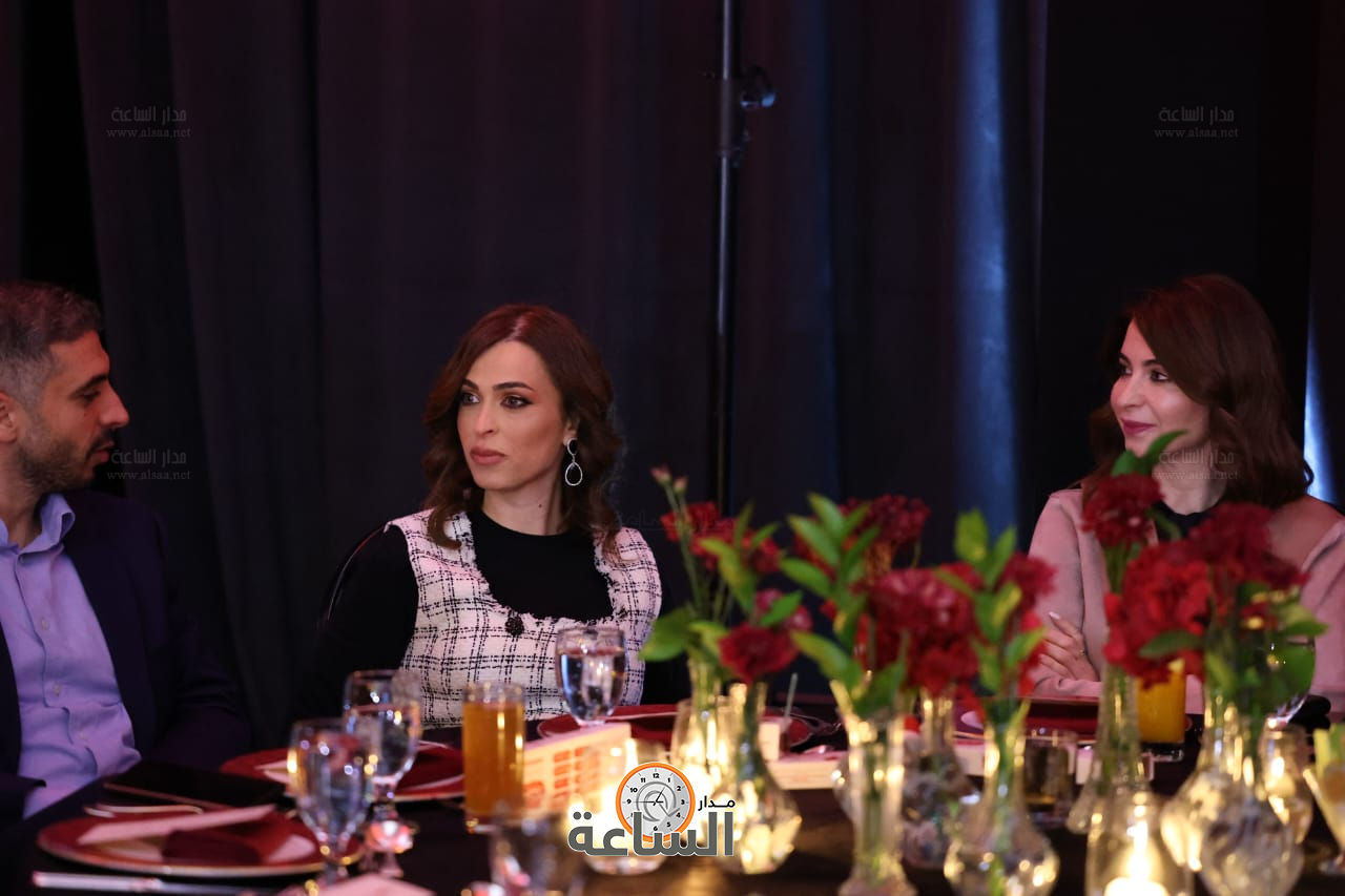 Madar Al-Saa Images 0.2614413341213564