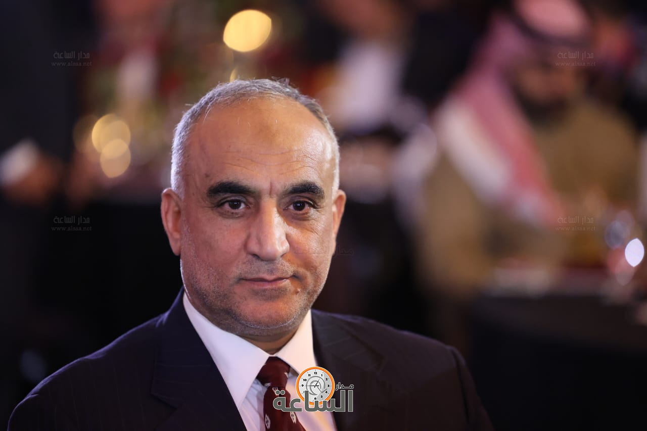 Madar Al-Saa Images 0.38274149283150183