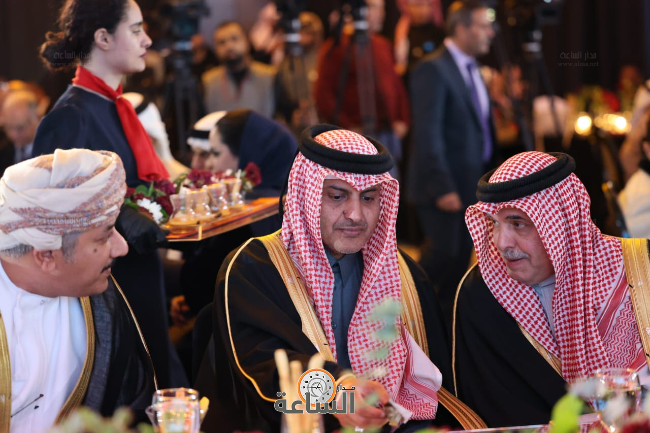 Madar Al-Saa Images 0.35525780484784675