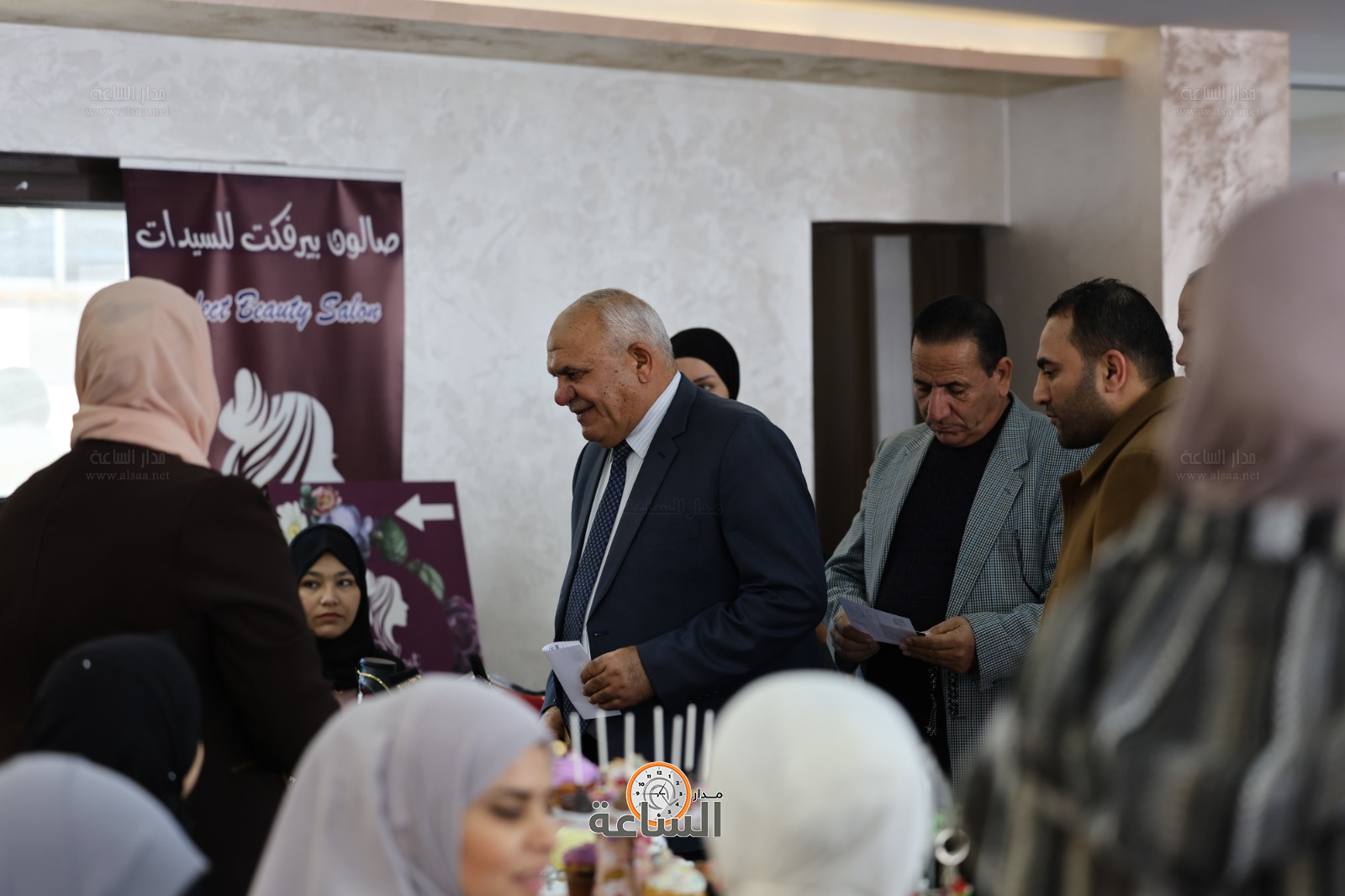 Madar Al-Saa Images 0.547028091154864