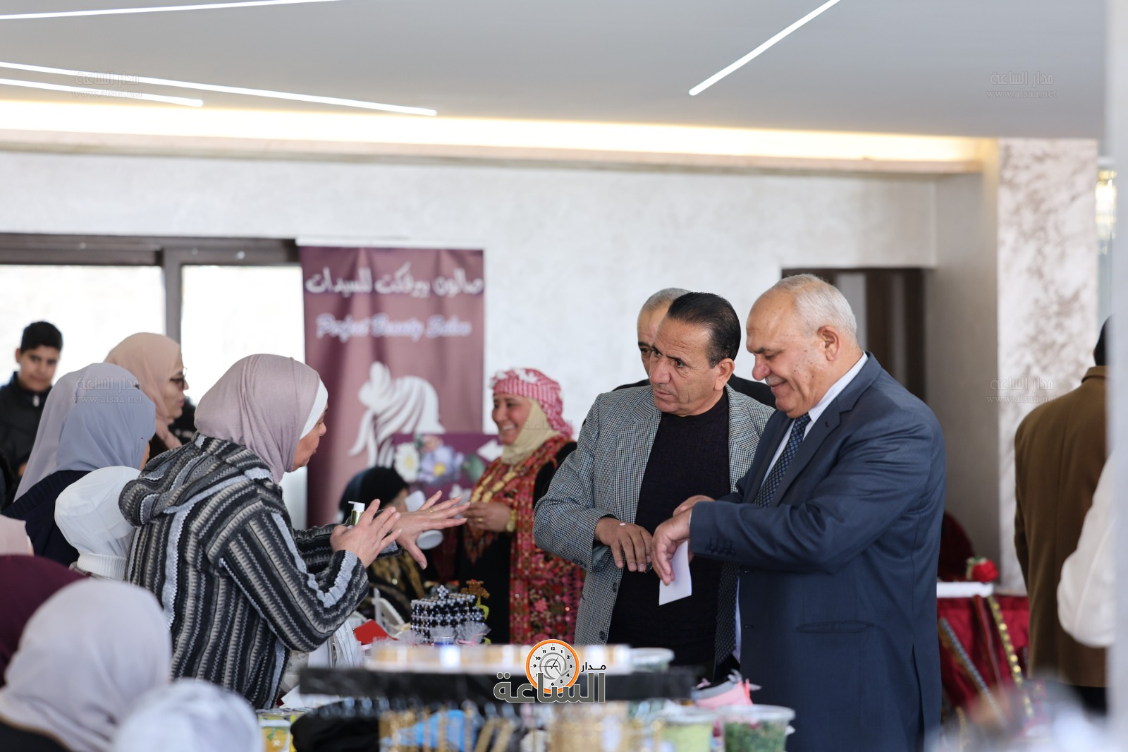 Madar Al-Saa Images 0.7705455039891924