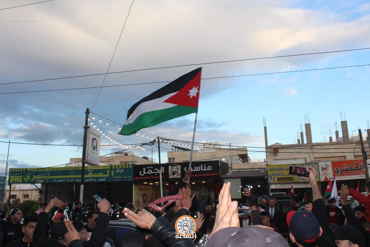 Madar Al-Saa Images 0.43631704874836097