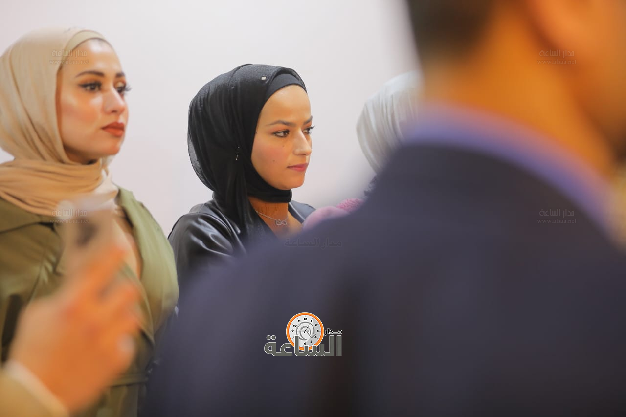 Madar Al-Saa Images 0.6867548366459255