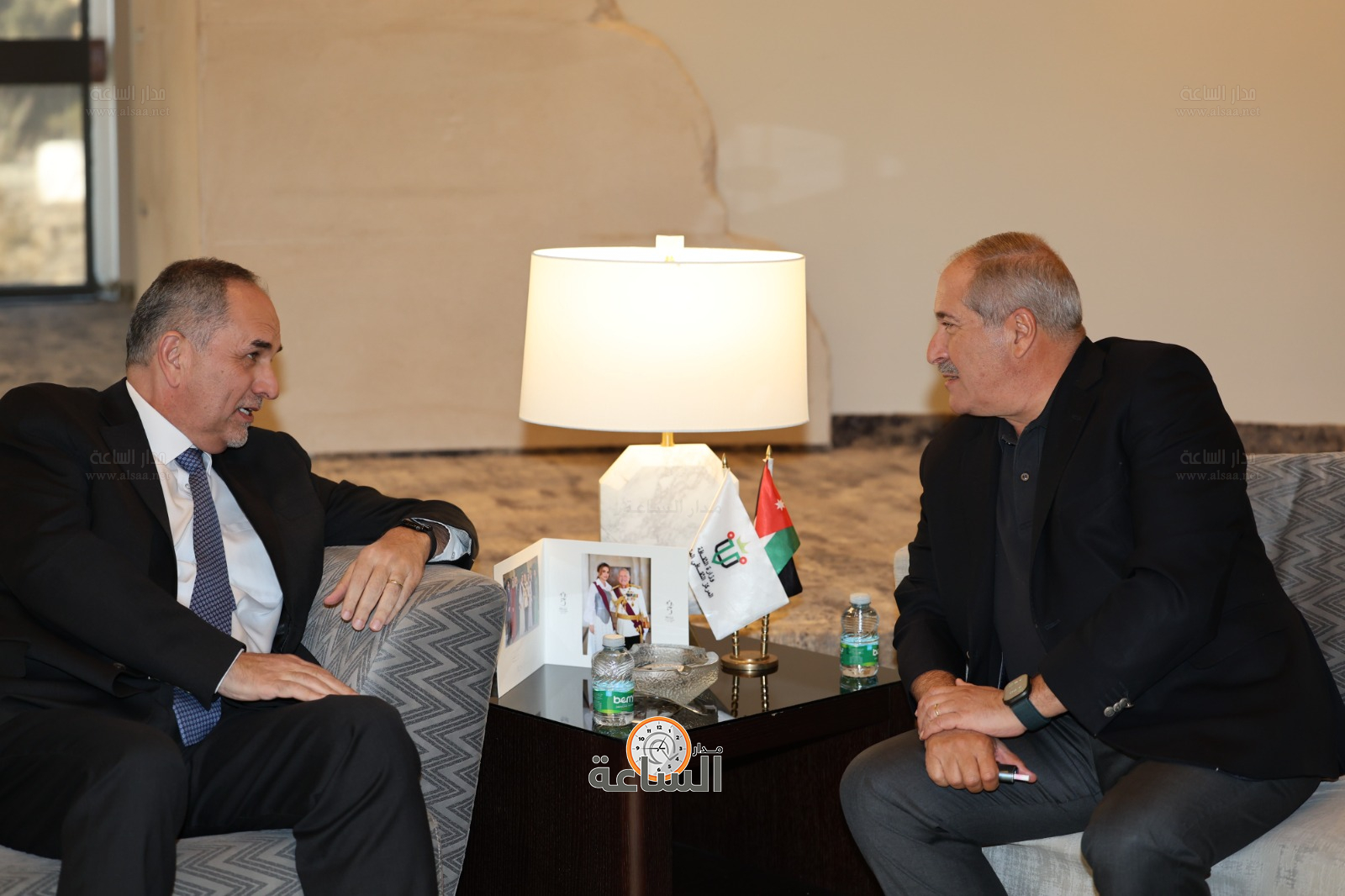 Madar Al-Saa Images 0.24518194266608195