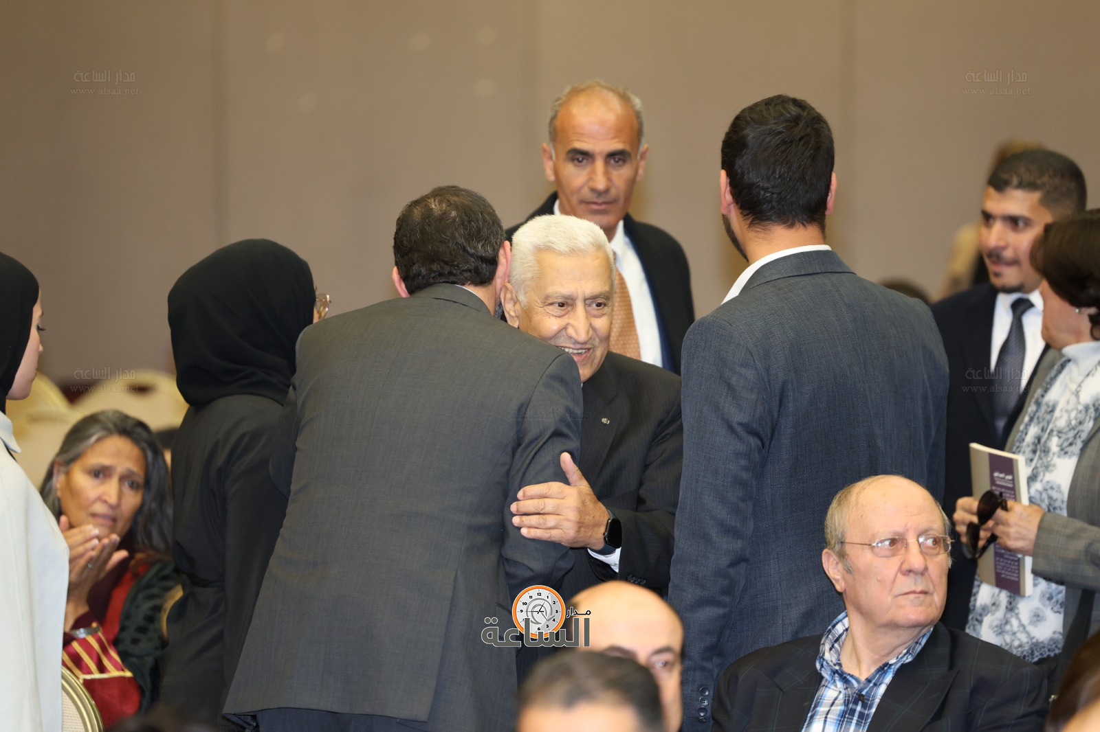 Madar Al-Saa Images 0.6704363019386106