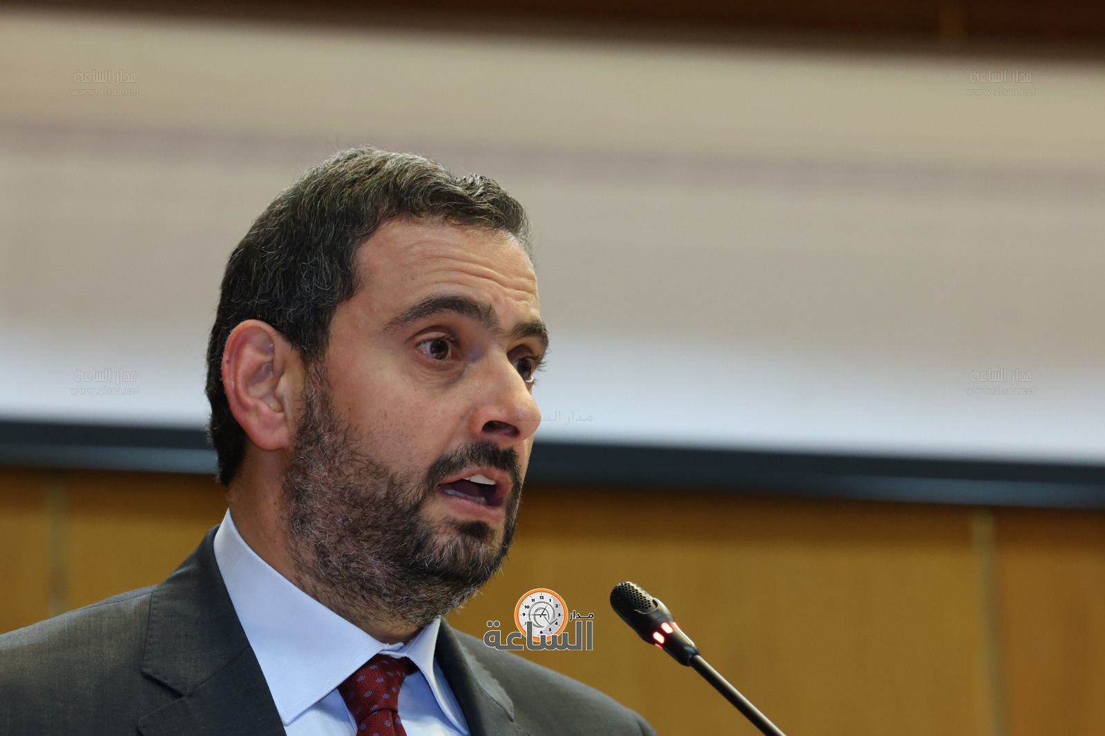 Madar Al-Saa Images 0.548710987960942