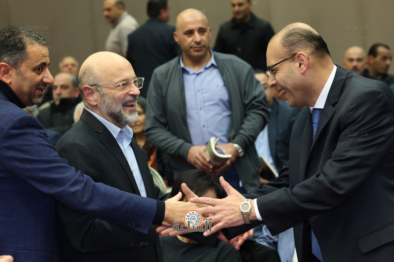 Madar Al-Saa Images 0.8076414360634667