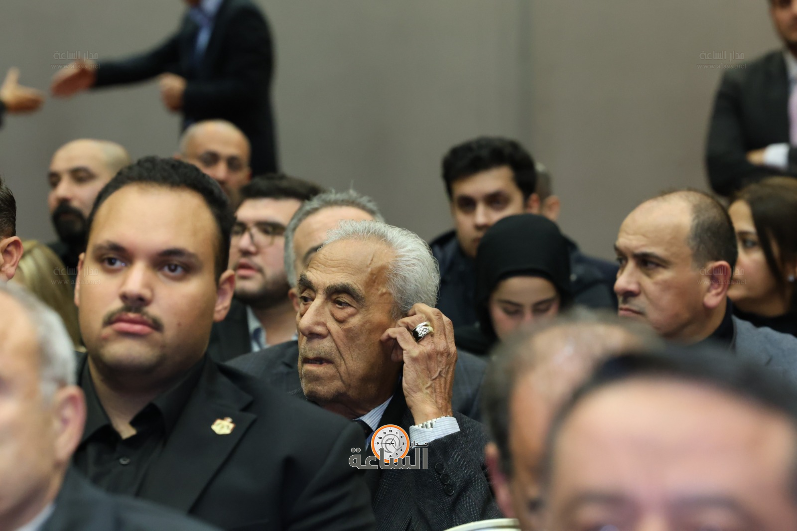 Madar Al-Saa Images 0.4039836567188313