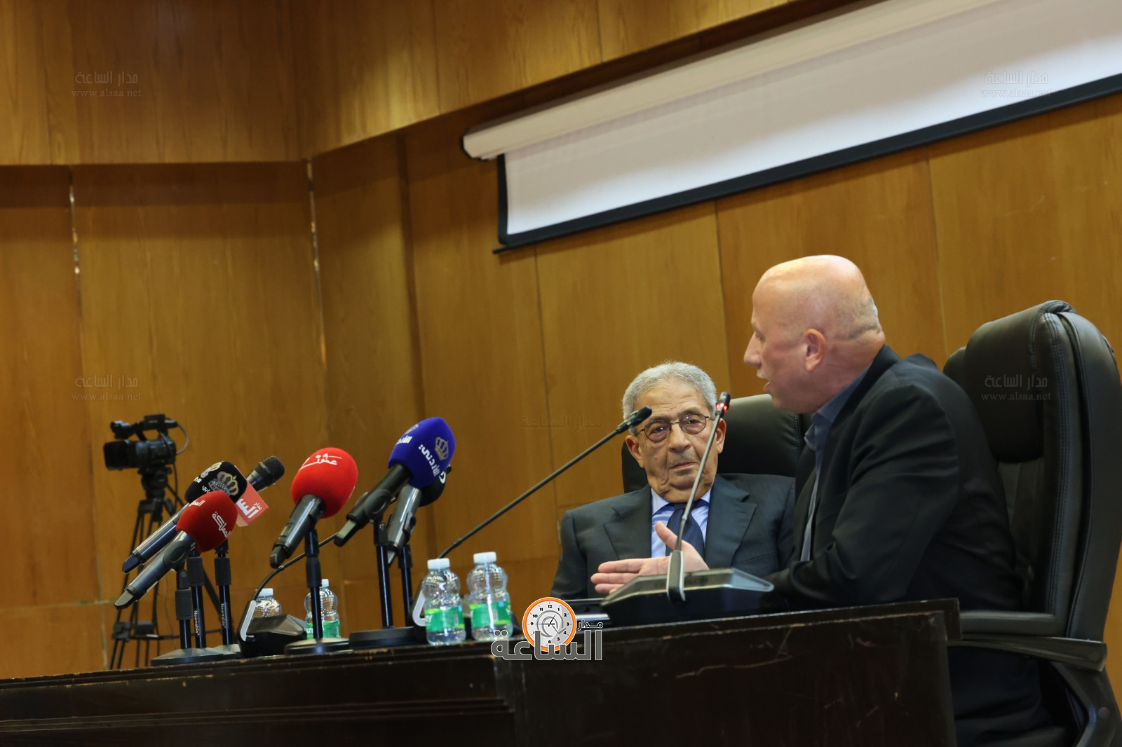 Madar Al-Saa Images 0.5465176589058929