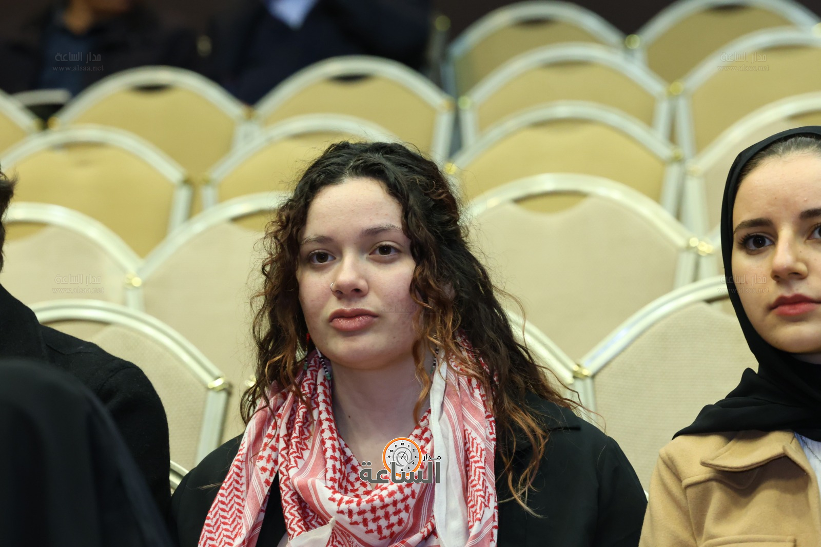 Madar Al-Saa Images 0.0367221557208921