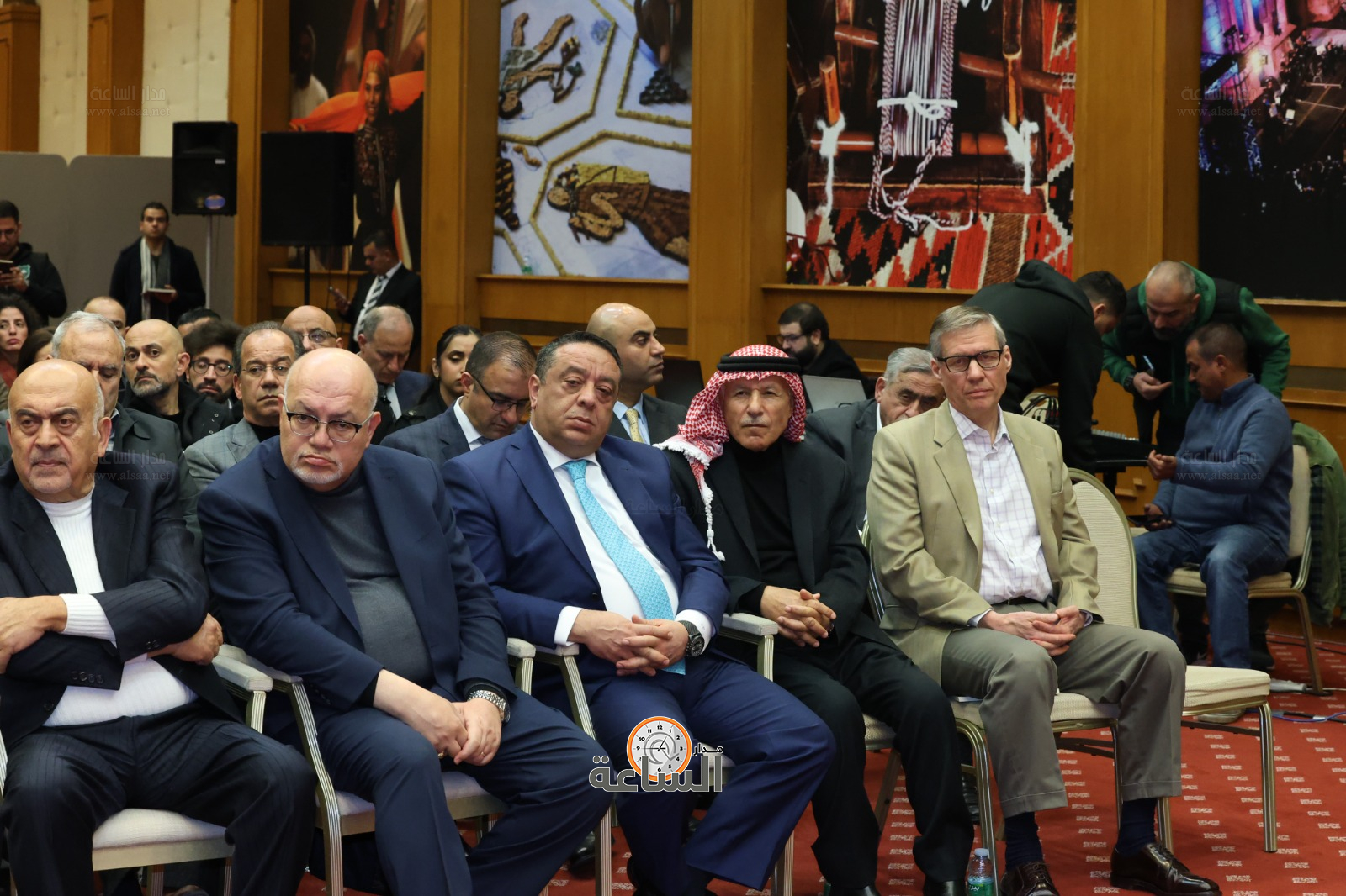 Madar Al-Saa Images 0.8156145092263625