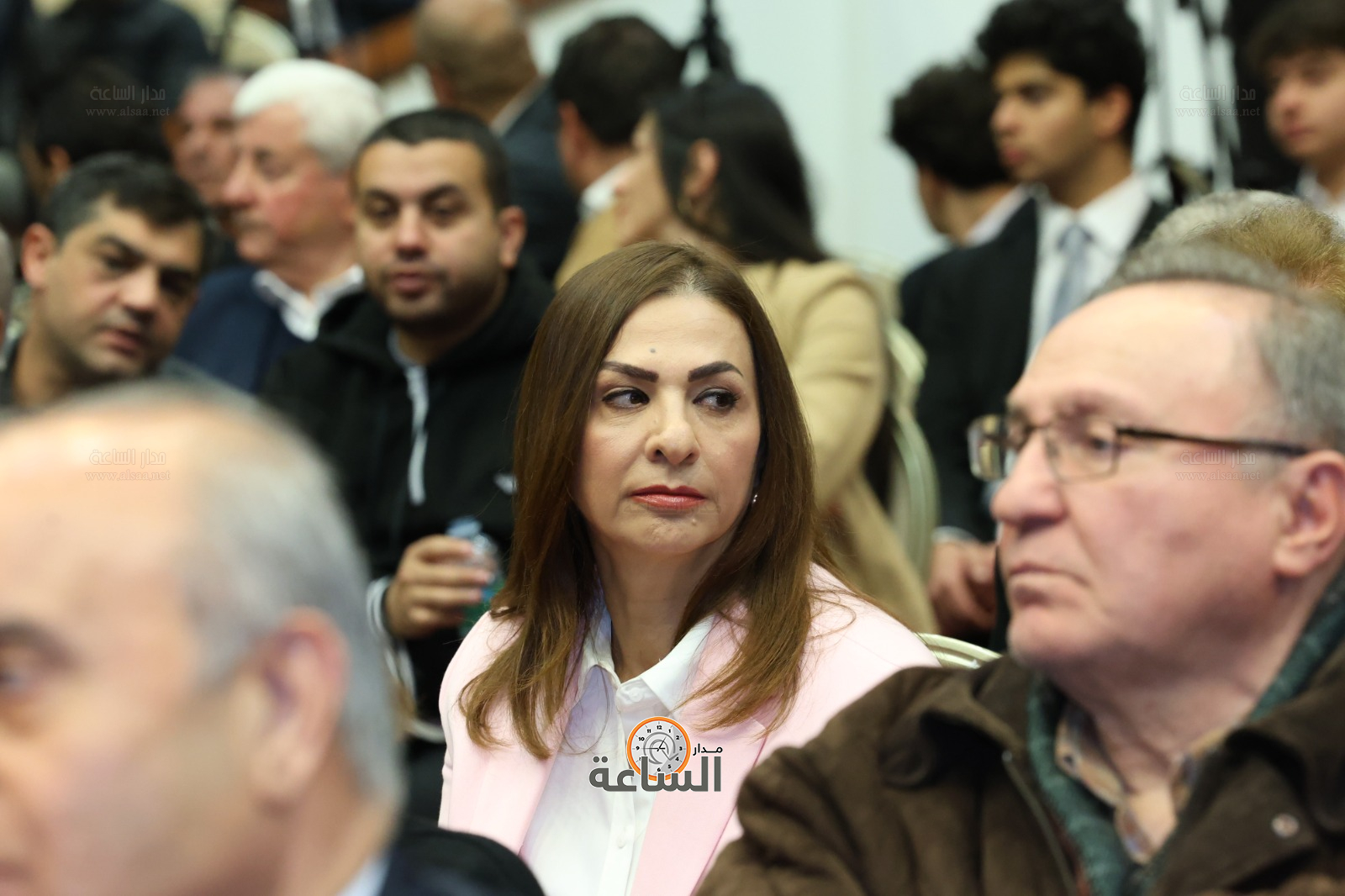 Madar Al-Saa Images 0.2156448840639047