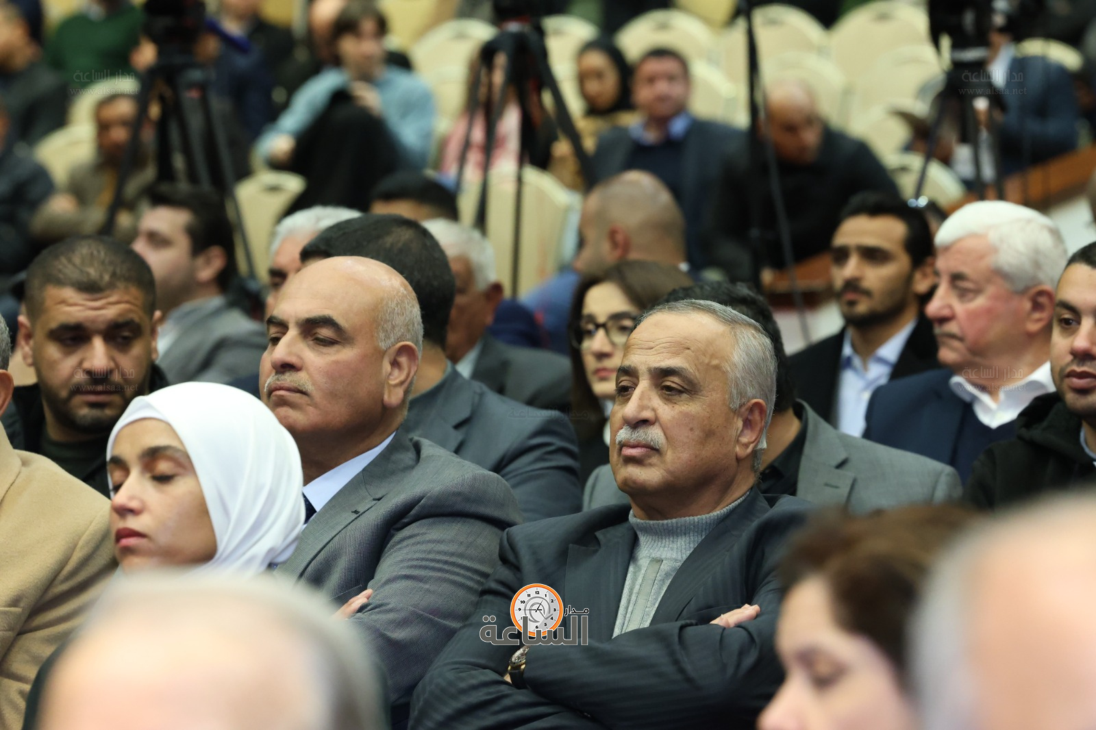 Madar Al-Saa Images 0.3577575543370408