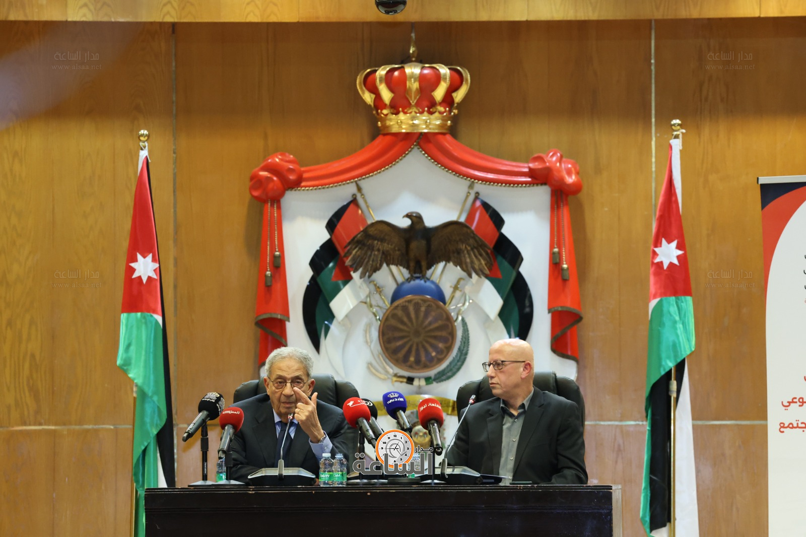 Madar Al-Saa Images 0.1684130809349984