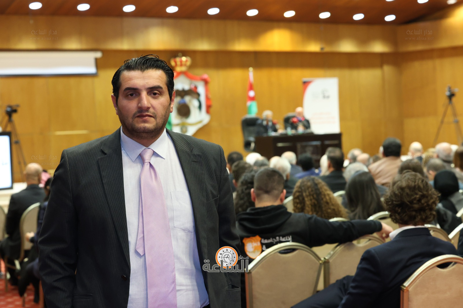 Madar Al-Saa Images 0.15773510937742286