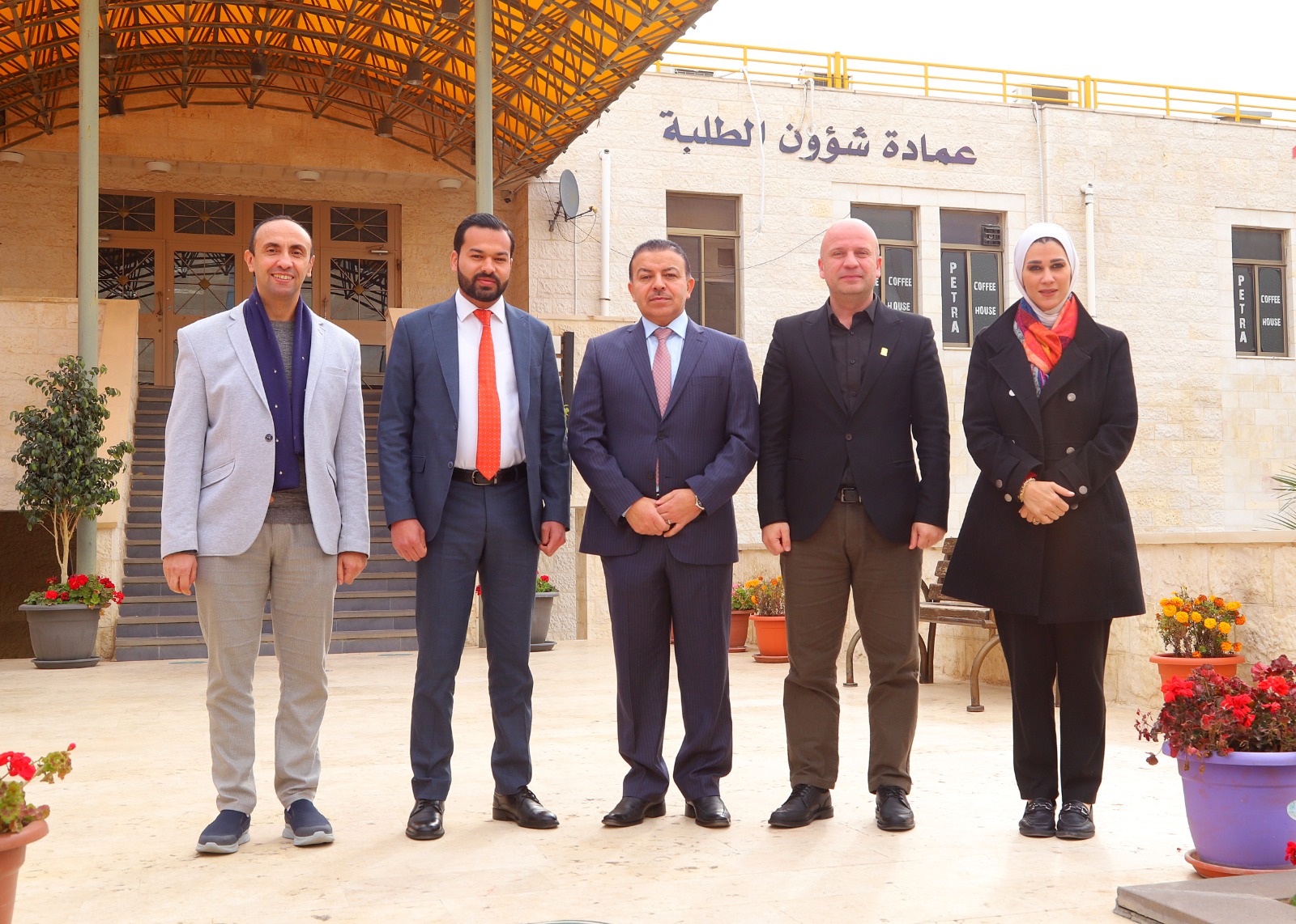 Madar Al-Saa Images 0.18045667792650621