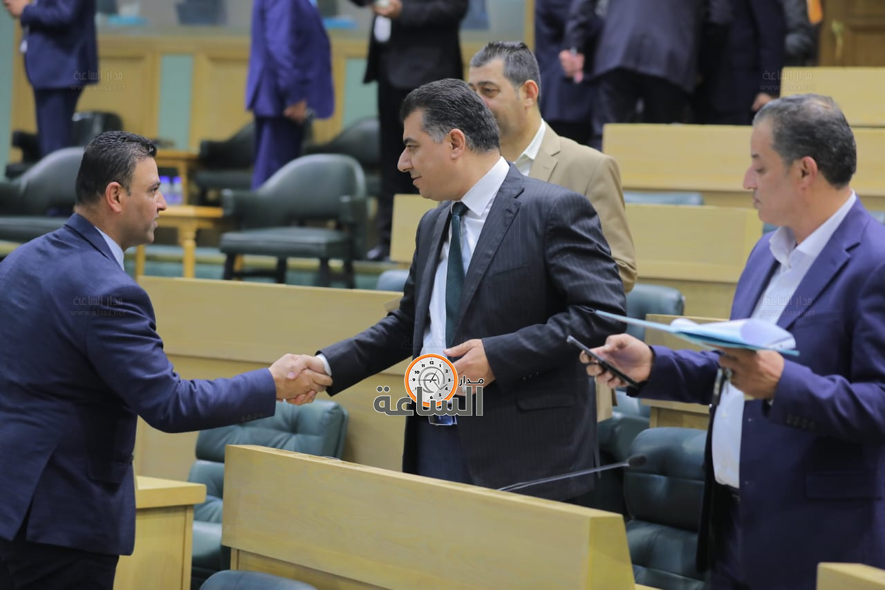 Madar Al-Saa Images 0.49806546154113107