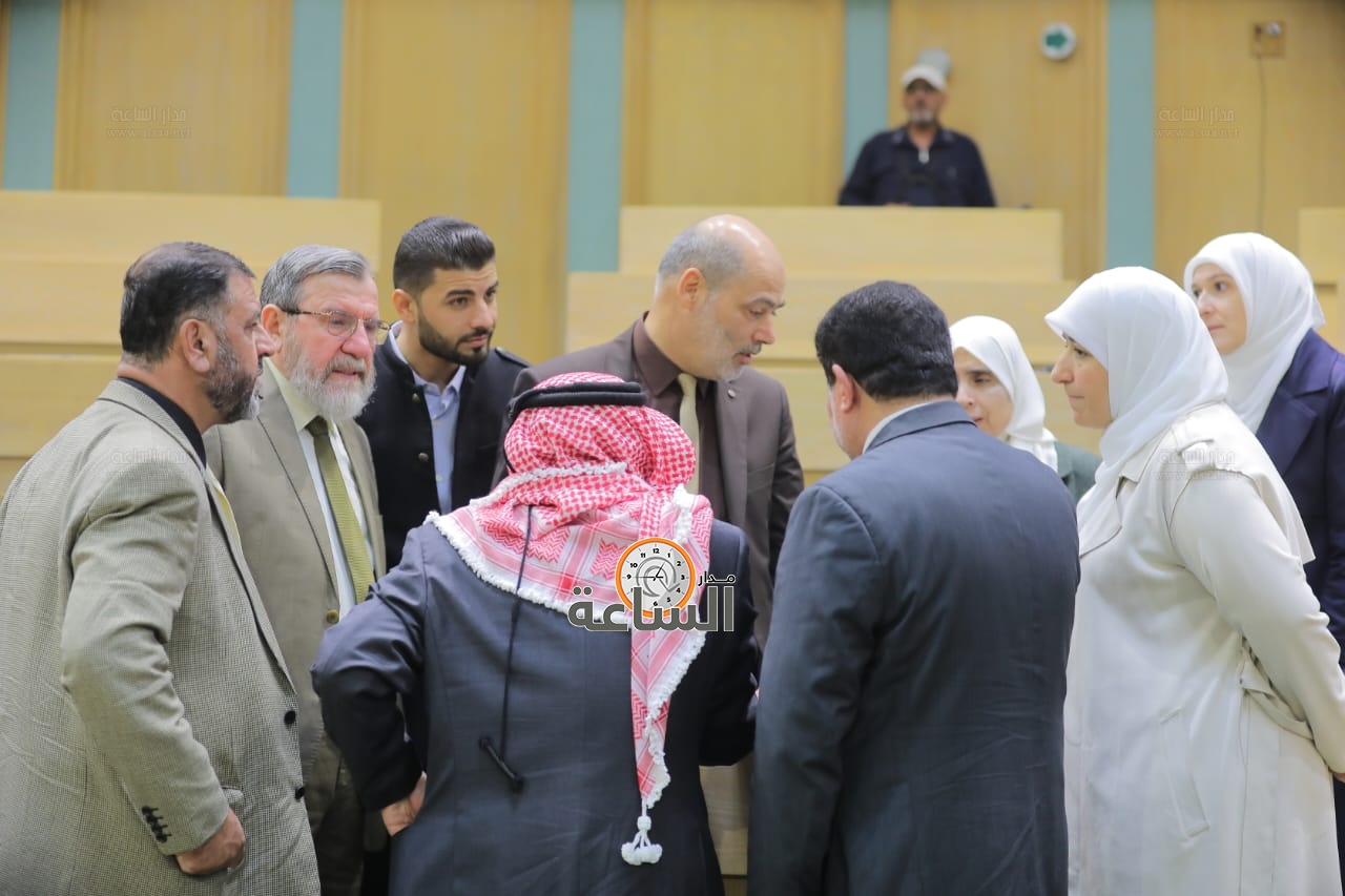 Madar Al-Saa Images 0.25950637376523433