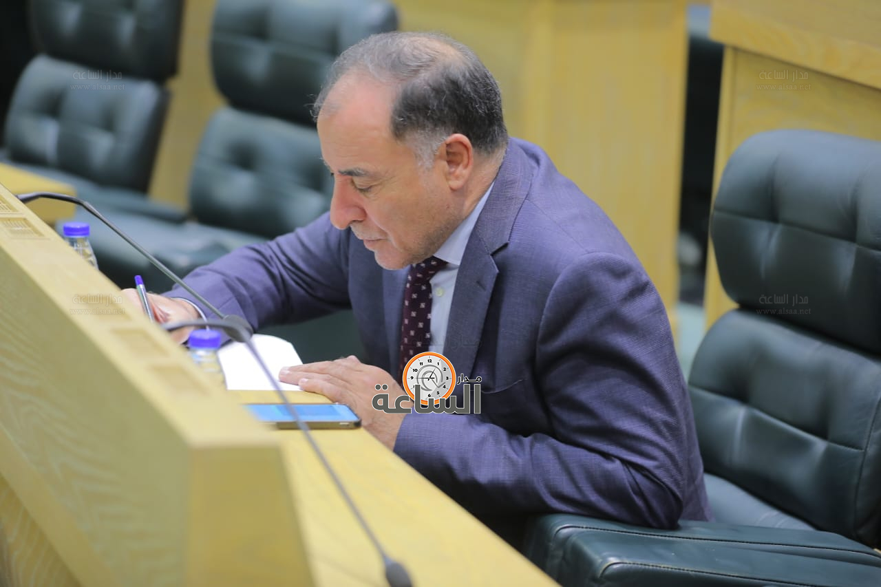 Madar Al-Saa Images 0.6949951815421451