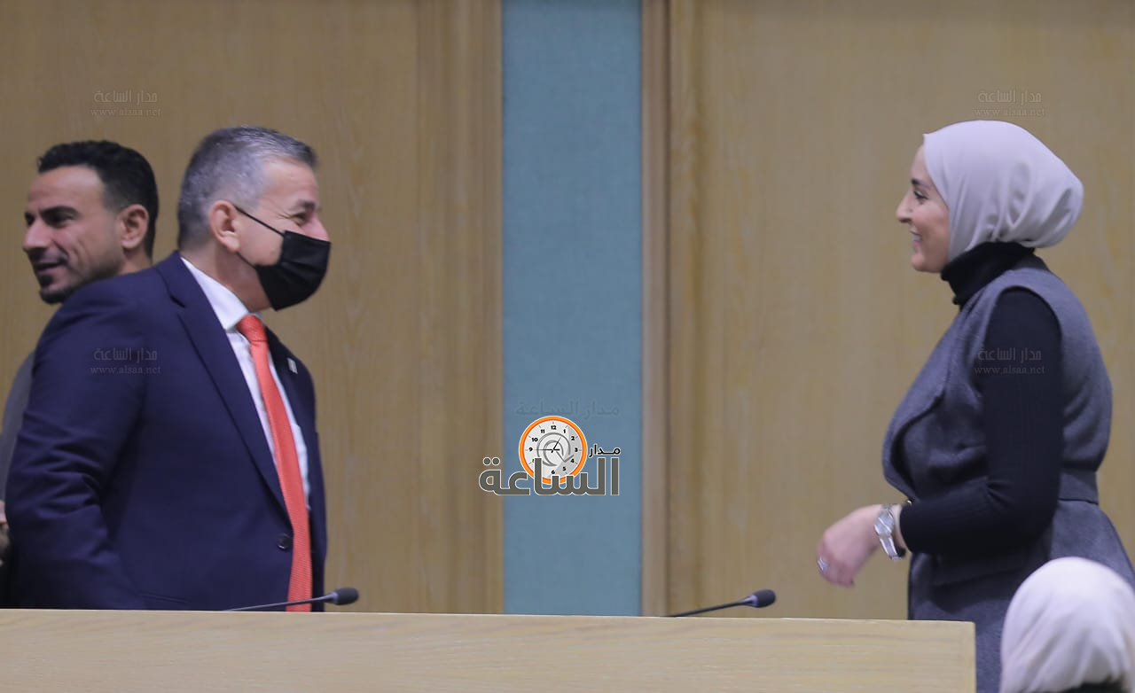 Madar Al-Saa Images 0.7062979333285271