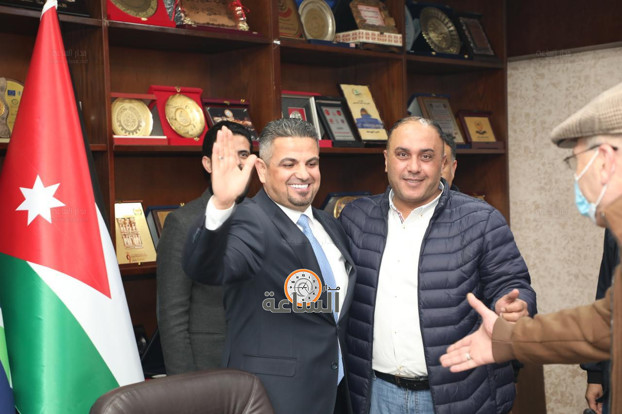 Madar Al-Saa Images 0.16313142225134425