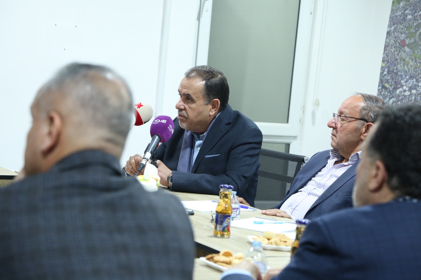 Madar Al-Saa Images 0.38136351883815167