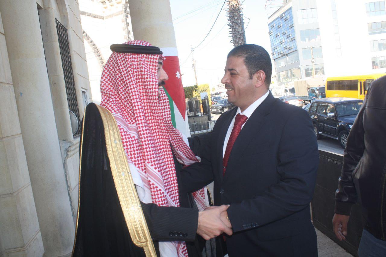 Madar Al-Saa Images 0.5428215438877455