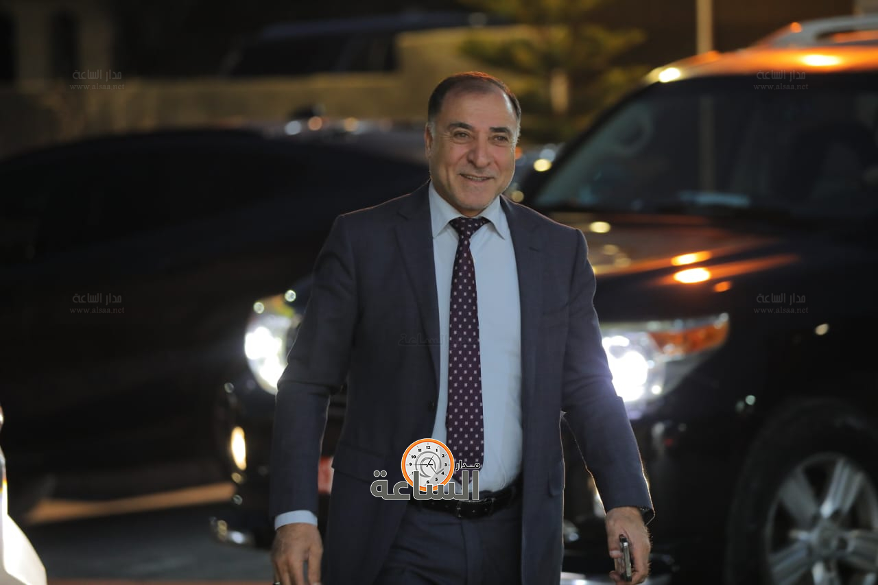 Madar Al-Saa Images 0.45338413687196977