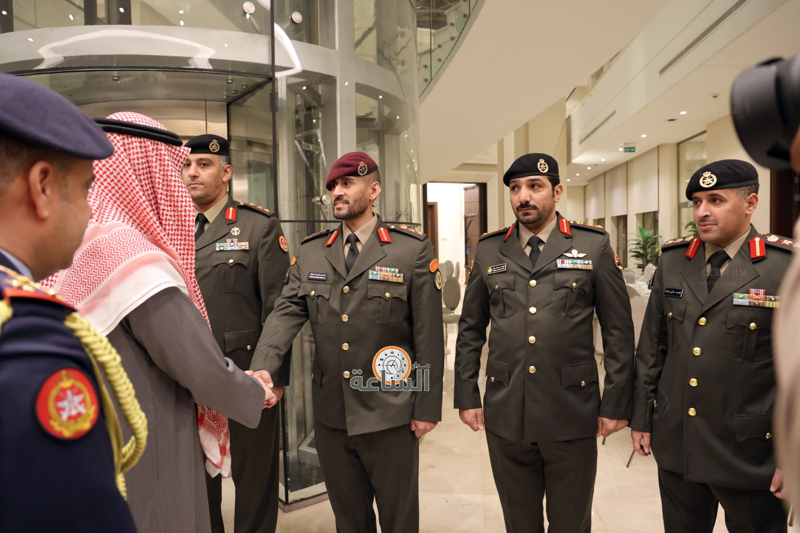 Madar Al-Saa Images 0.38834667222037367