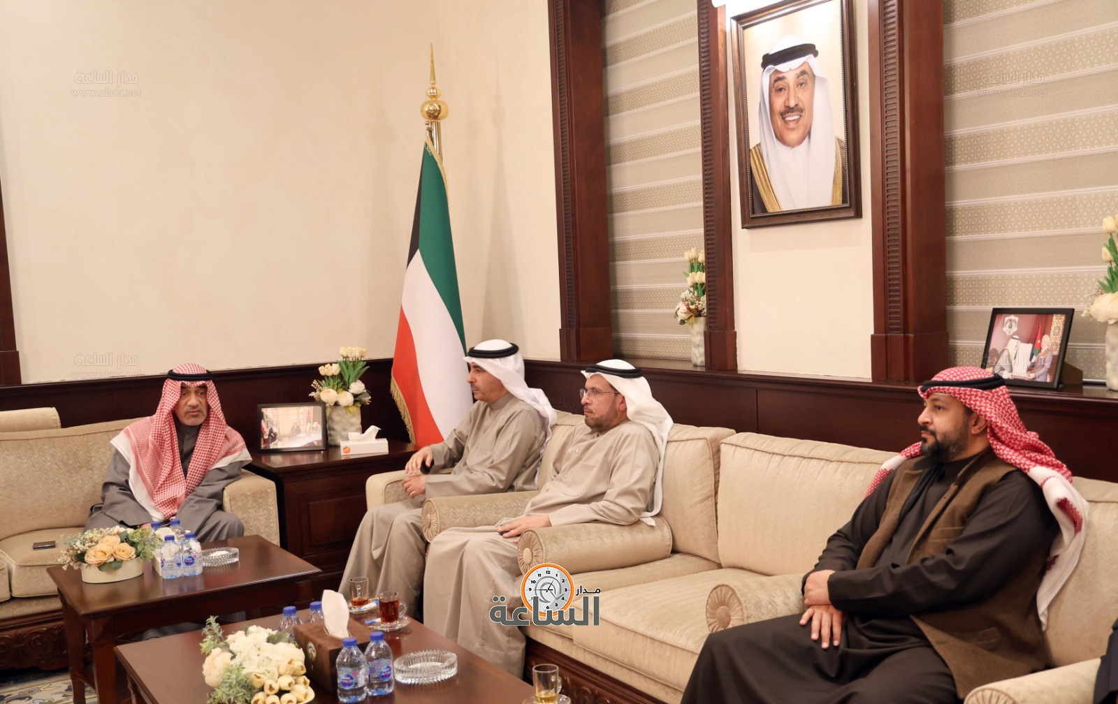 Madar Al-Saa Images 0.24166695300114438