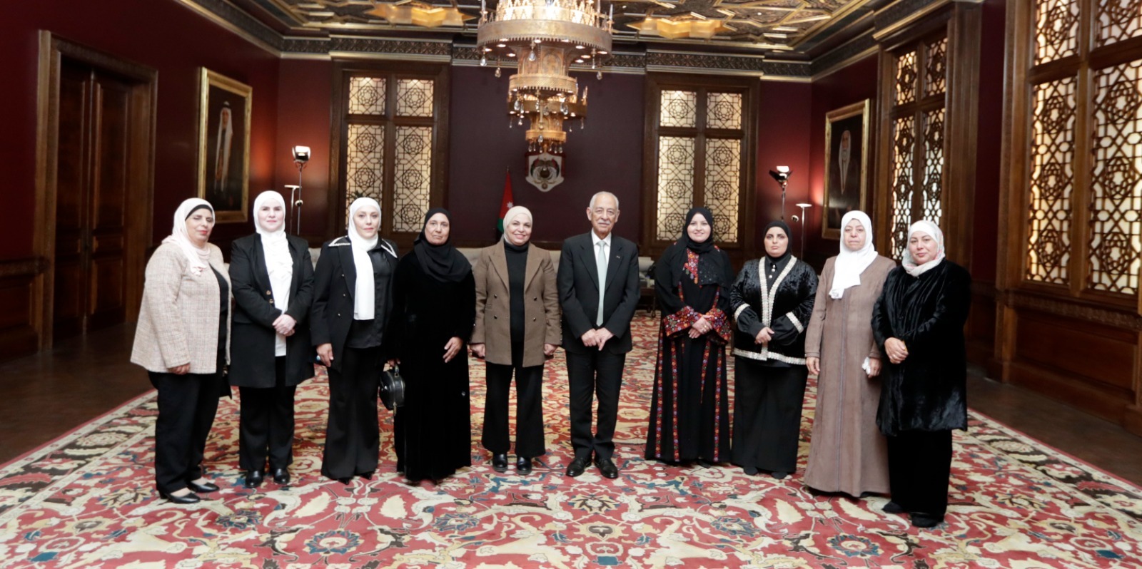 Madar Al-Saa Images 0.44237029126342575