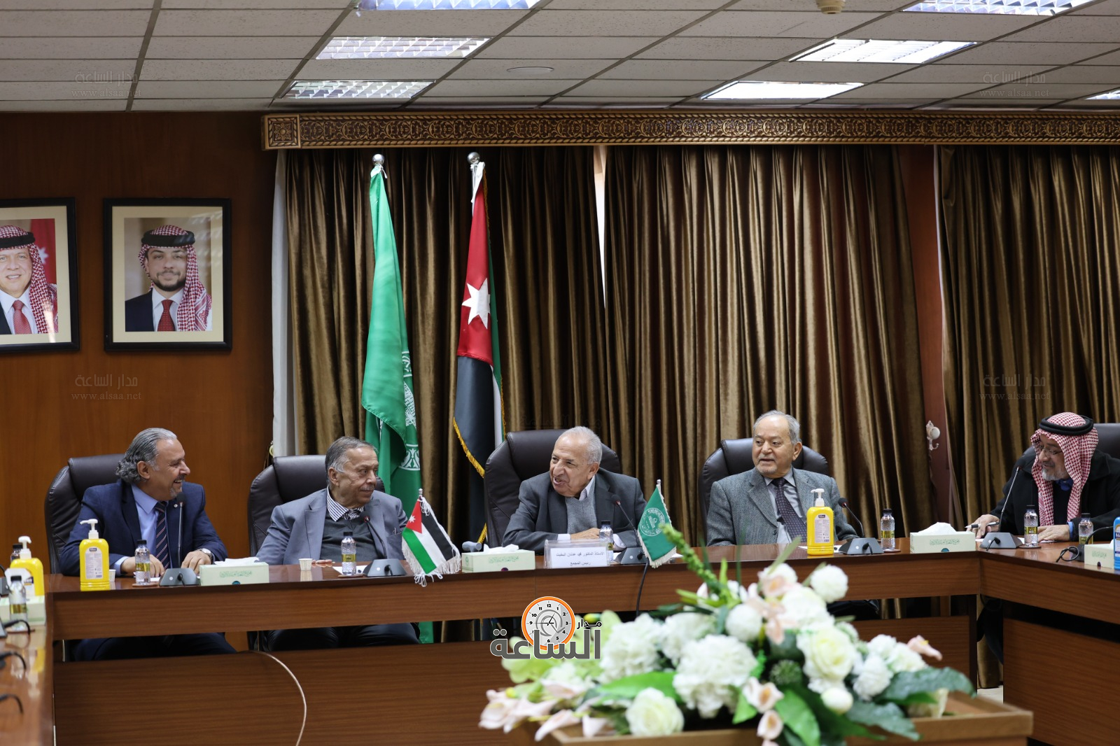 Madar Al-Saa Images 0.11185109176769714