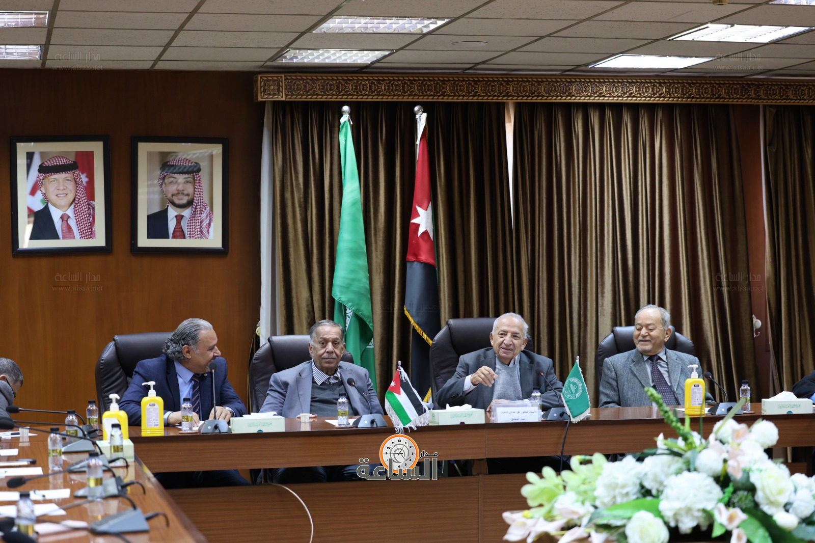 Madar Al-Saa Images 0.8659787839563622