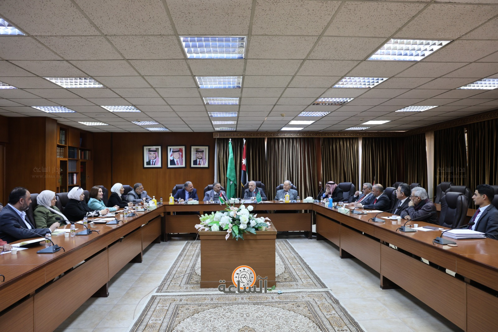 Madar Al-Saa Images 0.2502468341921007