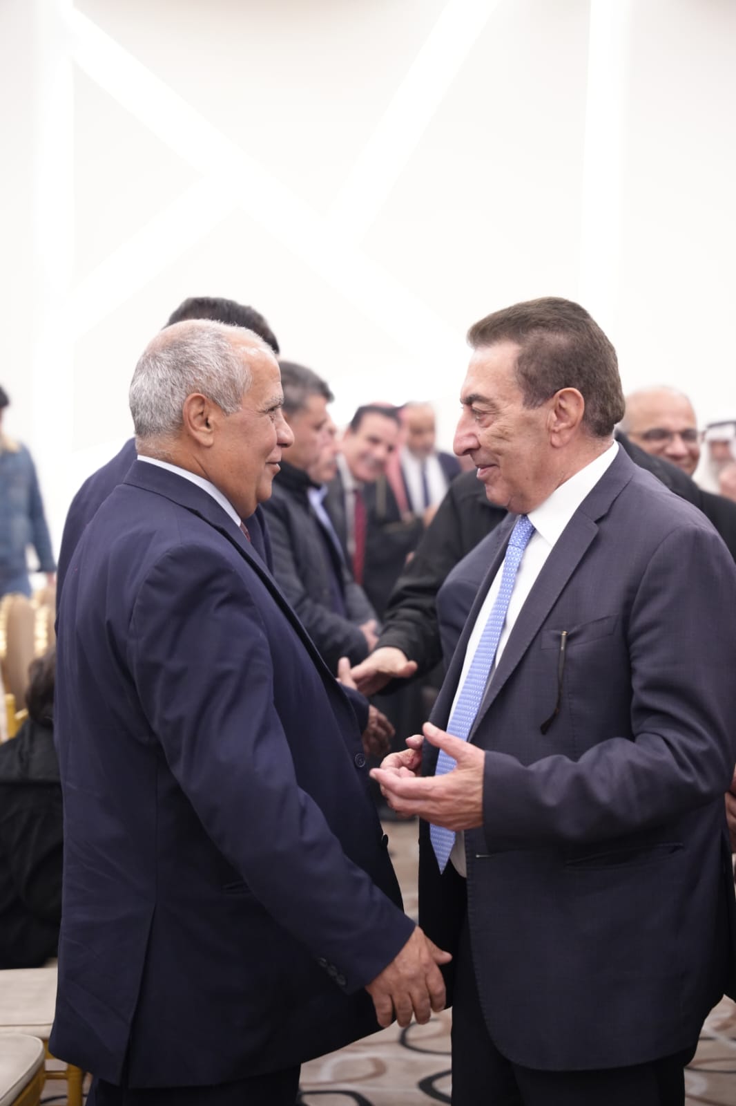 Madar Al-Saa Images 0.4852024890265314