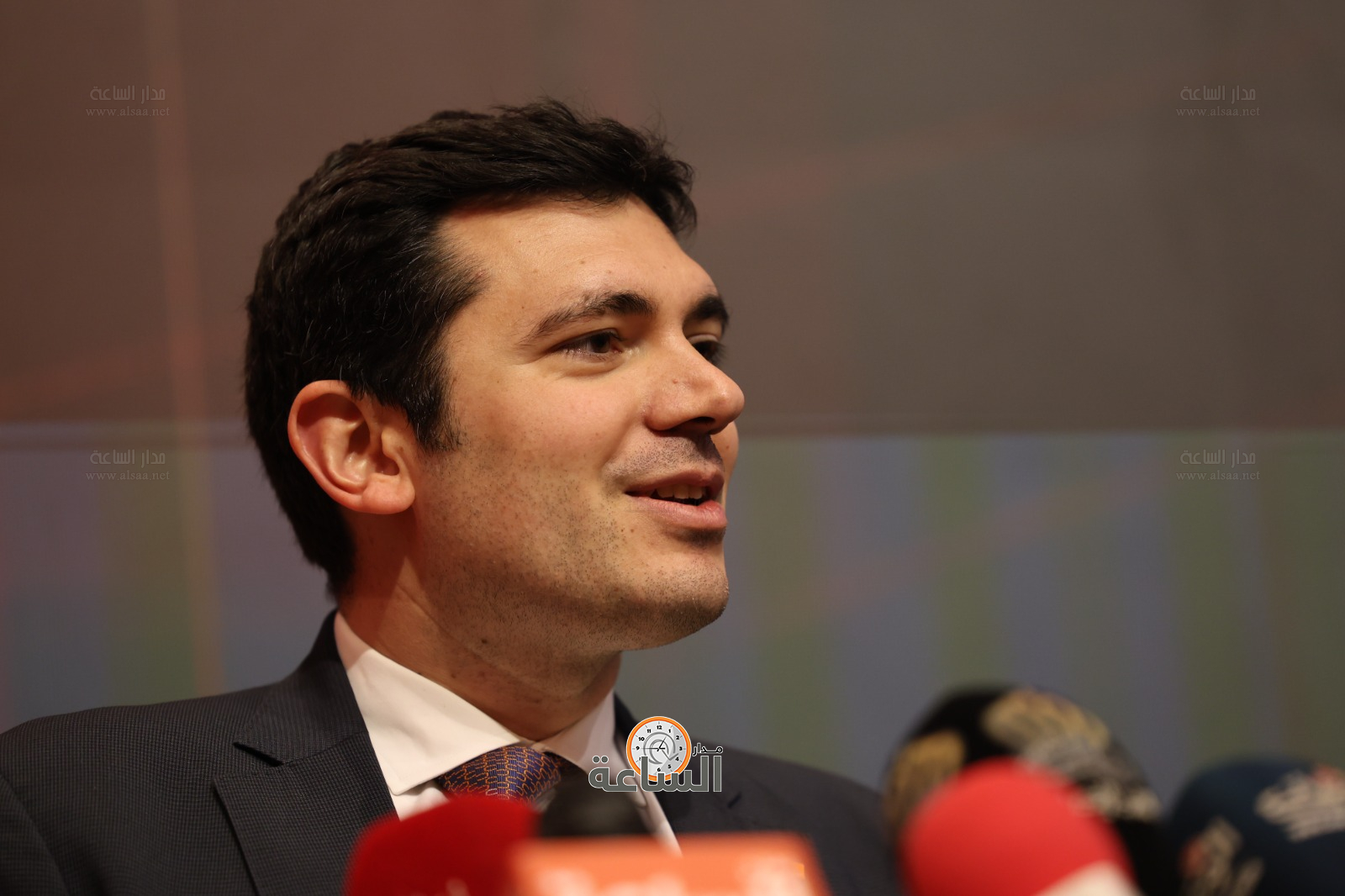 Madar Al-Saa Images 0.07053770802089887