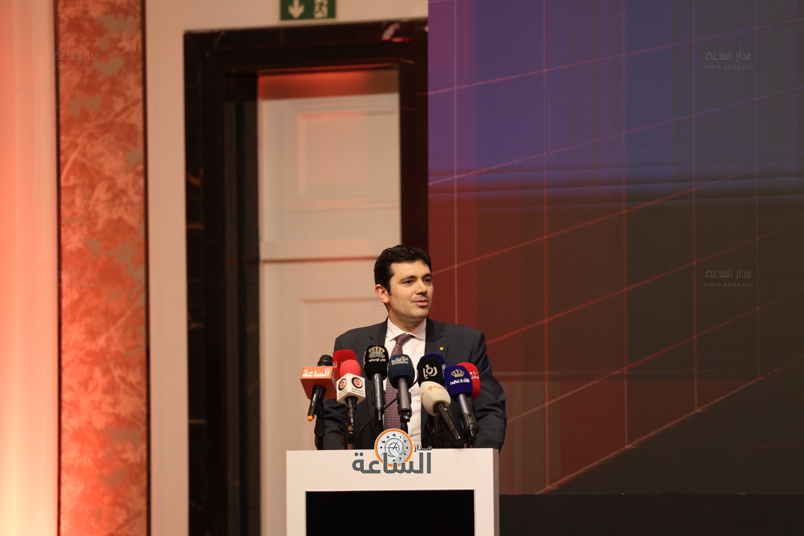 Madar Al-Saa Images 0.34696794184174196